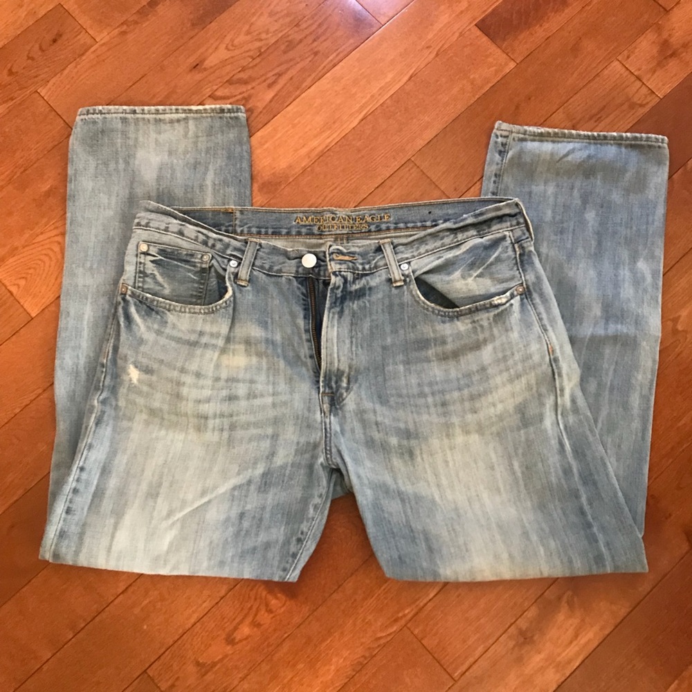 Used 36/32 American Eagle Relaxed Straight Jeans